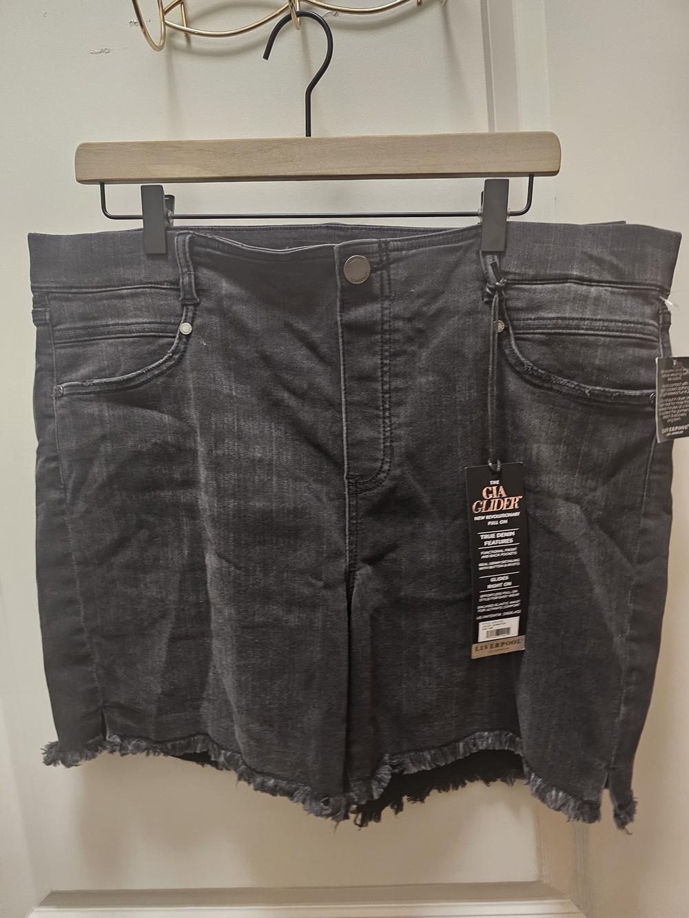 Liverpool Women's Gia Glider Black Washed Denim Shorts